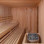 منتزه العطل M2 Wellness & أوستروفو