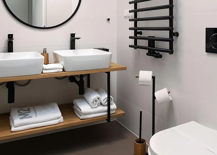 M2 Wellness & פארק נופש